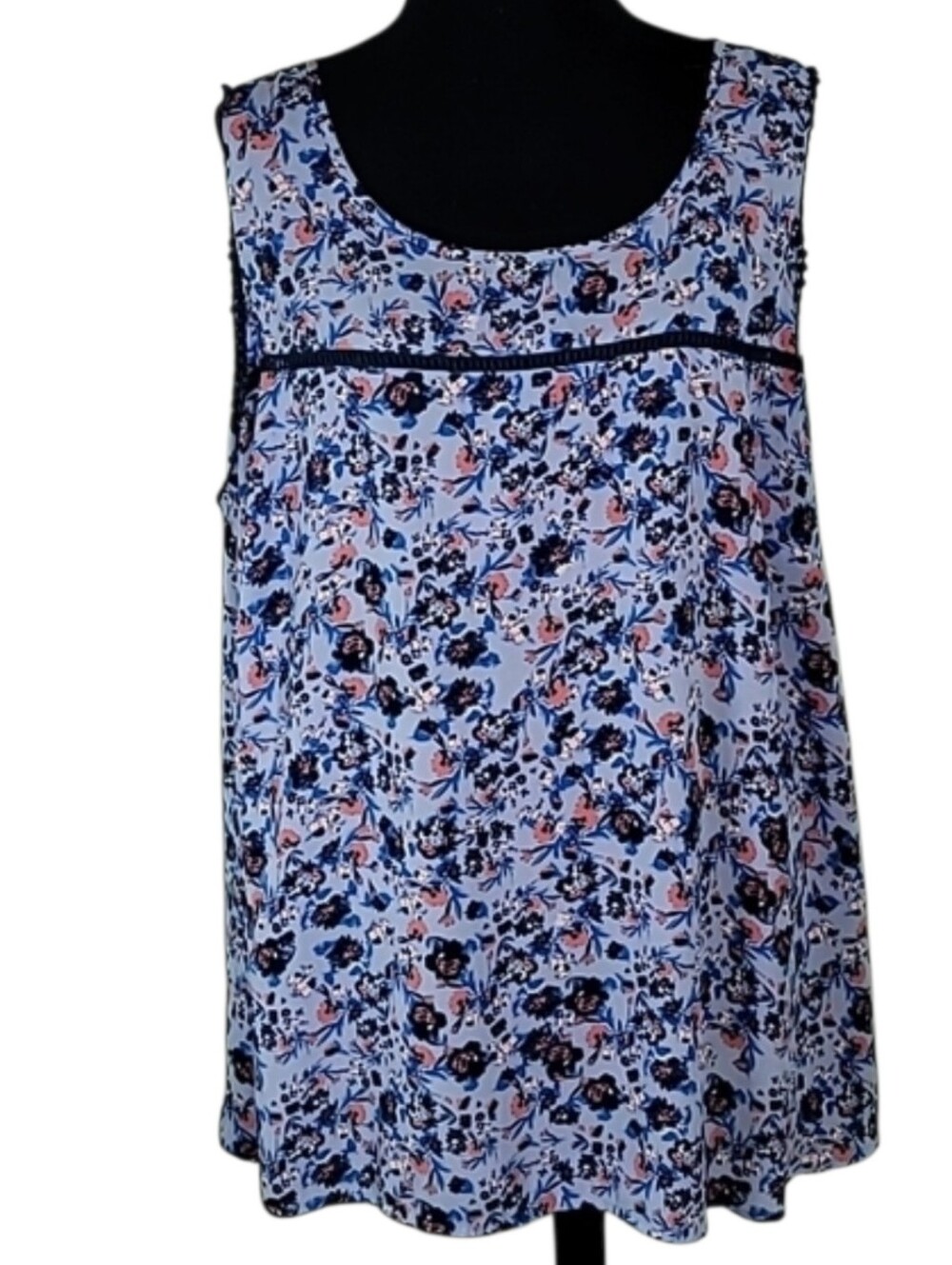 ND tunic lace arm hole edge Front yoke button back Blue color Sz 2X ditsy floral